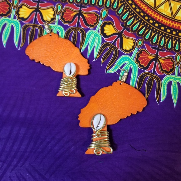 Jewelry - Lady Africa Earrings Custom made. Jewelry - Lady Africa Earrings Custom made.